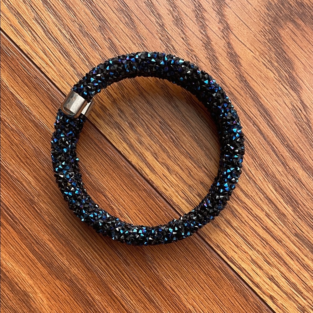 Sparkling Midnight Black Bracelet - Picture 2 of 4